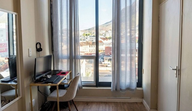 Serene 1-Bedroom Apartment in Central Cape Town in Cape Town