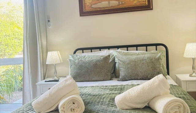 Serene Air-Conditioned Flatlet in Central Wellington