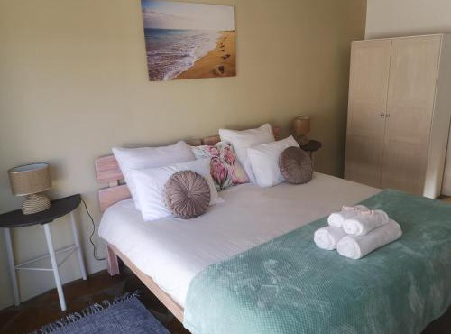 Serenity Cove-The Royal Jewel Room in Hallack Rock