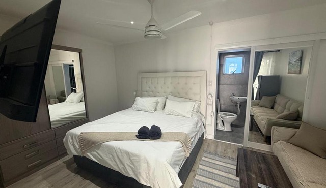 Skypool Guesthouse in Cape Town