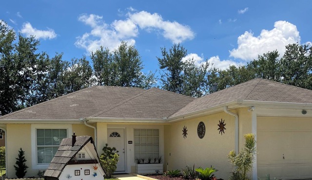 Snowbird friendly, modern interior, 15 minutes from Disney in Davenport