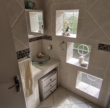 Somerset west Mountain road cottage in Cape Town
