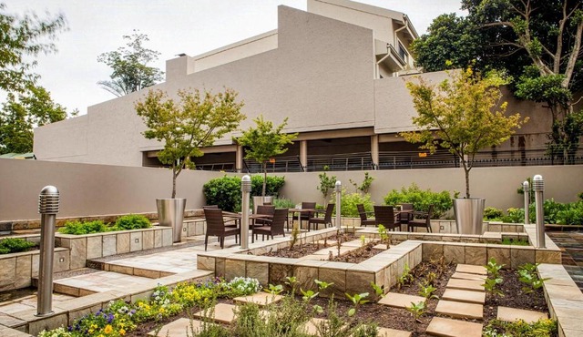 Southern Sun Rosebank, Johannesburg in Johannesburg