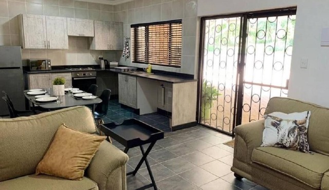 Spacious 2-Bedroom Apartment with Garden View in Hartbeespoort in Hartbeespoort