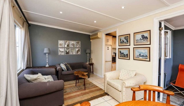 Stay Beyond | Cosy Glenwood Cottage in the Heart of Durban in Berea