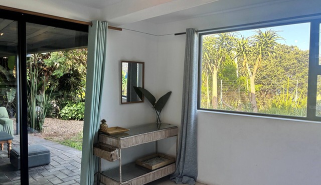 Stay Salty Beach Cottage Cozy 1-bedroom cottage in amazing Westbrook with AC in Westbrook