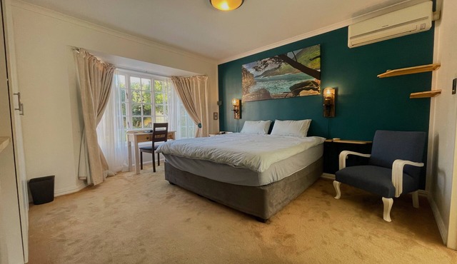Storms River room, 400 Mbps internet, private bathroom