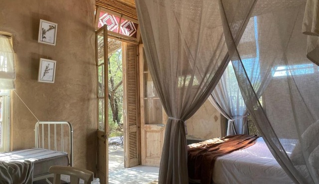 Strooi Kooi - Unique Strawbale Cottage in Calitzdorp