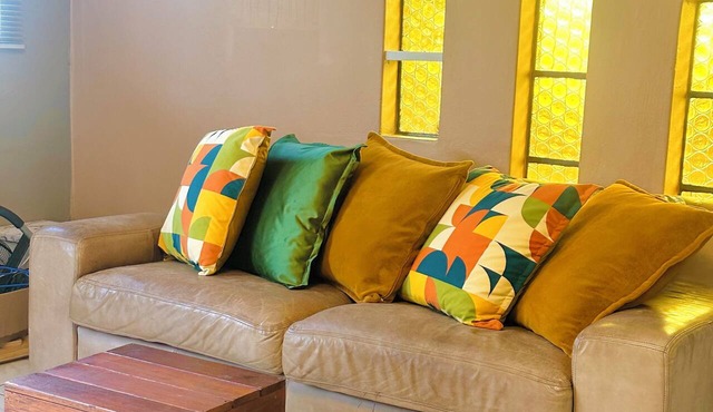 Stunning kitchenette, lounge, 1-bedroom cottage in Bassonia Johannesburg South in Johannesburg South