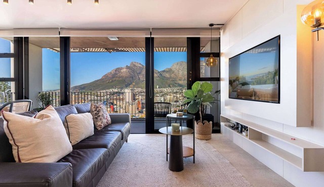 Stunning Views, Duplex, Bo-Kaap - Aerie Penthouse in Cape Town