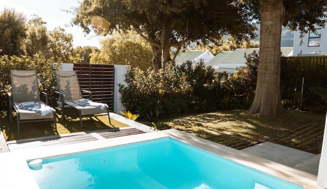 The Crescent Hideaway