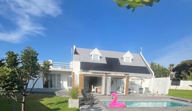 THE SURF AND GOLF HUIS Solar Power in St Francis Bay