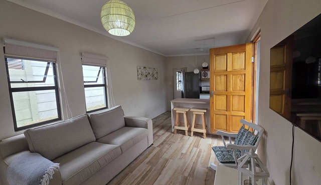 Tranquil 1-Bedroom Apartment Near Gonubie Beach in East London