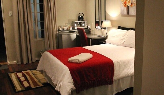 Tranquil House B&B @ 10 Berry St in Komani