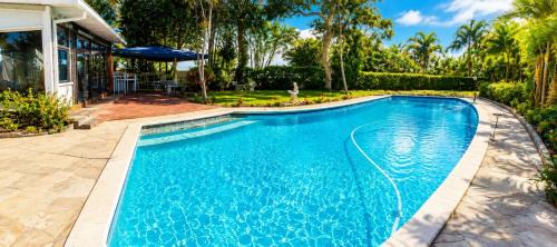 Tranquil Studio Retreat with Pool and Garden in eThekwini in Reservoir Hills