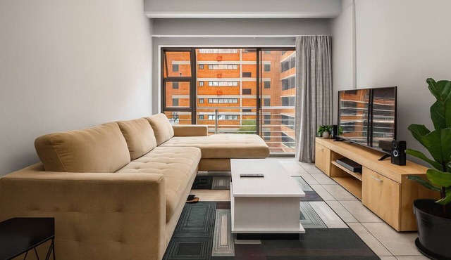 Triple Cs Comfy, Cozy, Contemporary Apartment in Randburg