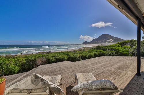 Turtle Drum ON THE BEACH in Bettyʼs Bay