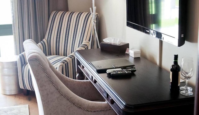 Under Oaks Guesthouse in Paarl