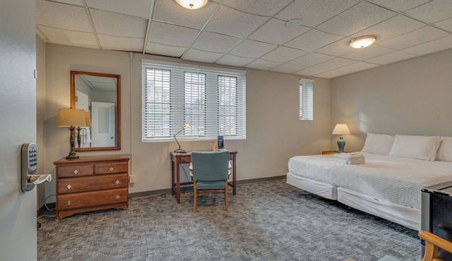 Unique Private Suite in Music Row! in Nashville