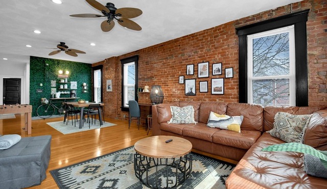 Urban Loft 2-story 1BR Near DT on Historic Street in Columbus