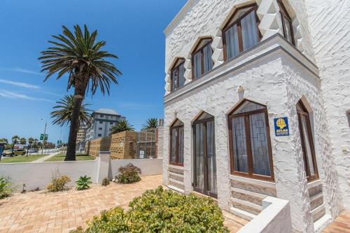 Villas Marina on the beach in Port Elizabeth