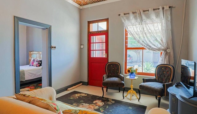Vintage Cottage in Kleinmond | Steps to Beach in Kleinmond