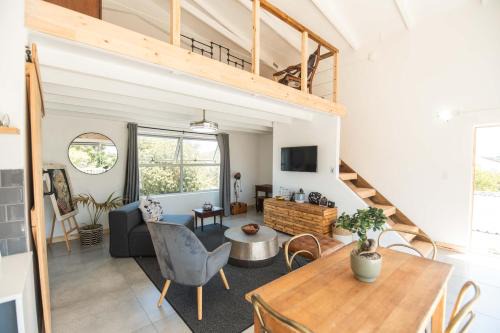 Walmer Haven Loft - Cosy Retreat in Gqeberha