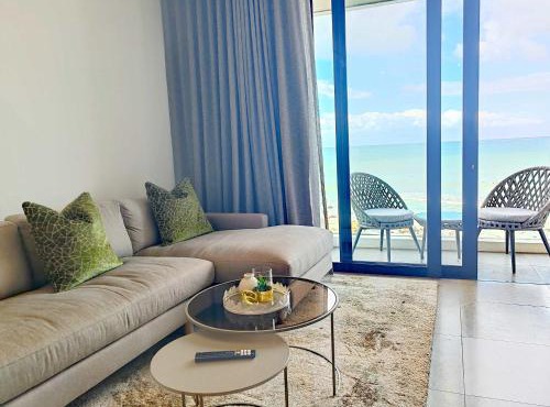 Wavescapes Stylish Beach Getaway