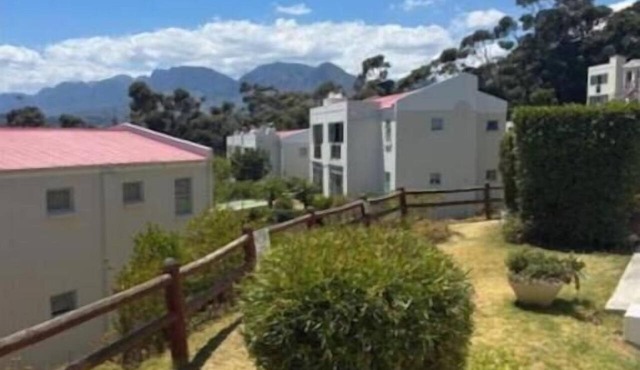 Whole Ground Floor Apartment with Stunning Views in Cape Town
