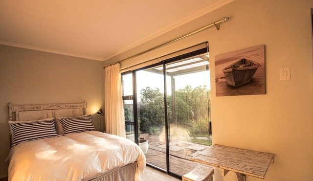 Zaria Sun Garden Cottage in Mountainside