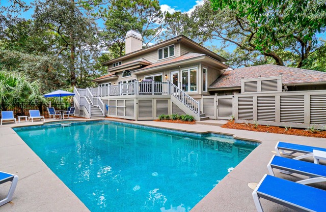 Gorgeous 4 Bedroom Sea Pines Home w/Private Pool Close to Beach - Sleeps 13 in Hilton Head Island