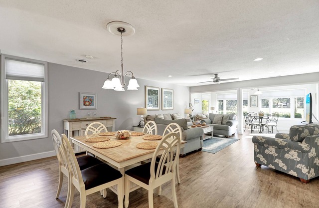 SeaPines-1 Lighthouse-Stunning Remodel, Golf view, Prime Location, 2 Free Bikes in Hilton Head Island