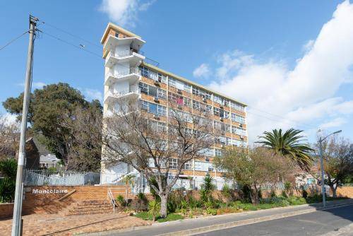 Three Anchor Bay Apartment | 40 m² Apartment ∙ 2 guests