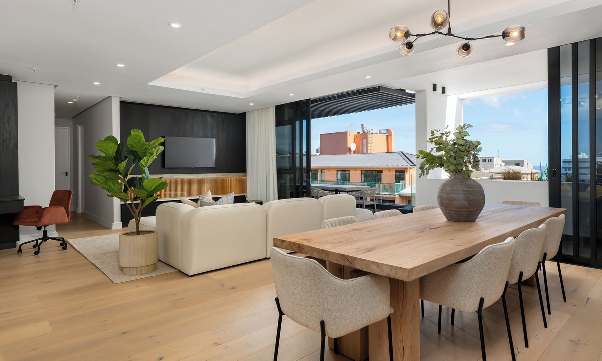 Sea Point Apartment | The Avant 402