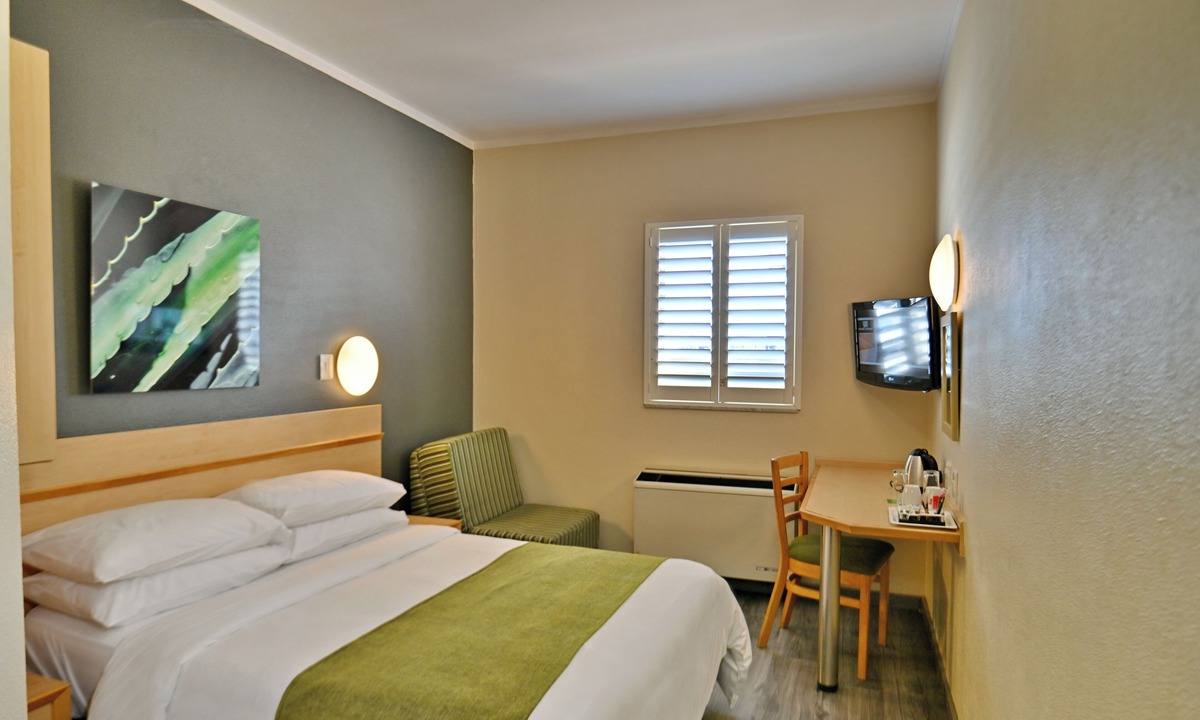 Greater Johannesburg Metropolitan Area Hotel | Road Lodge Southgate