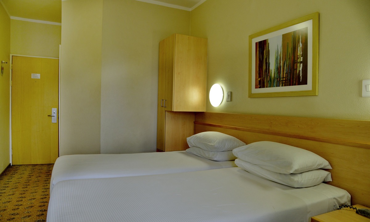 Bloemfontein Hotel | Road Lodge Bloemfontein Airport