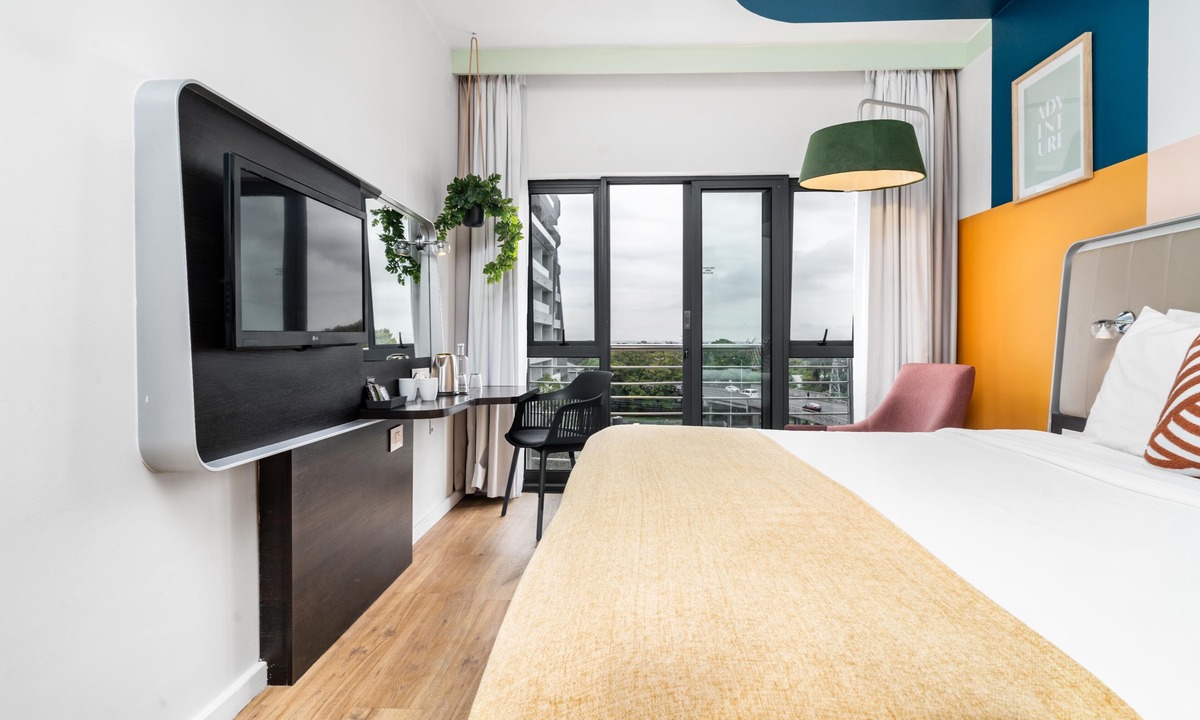 Claremont Hotel | Neighbourgood Newlands
