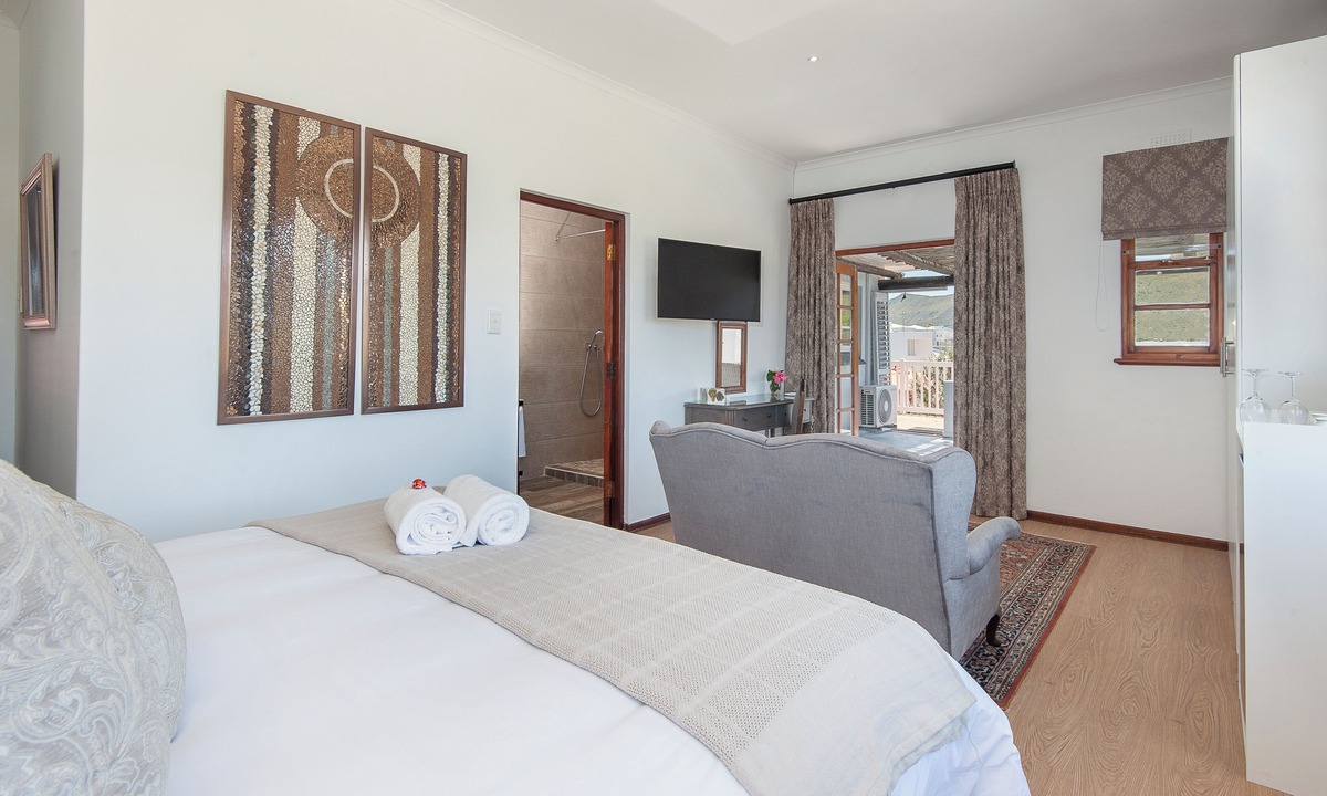 Westcliff House | Villa Venusta