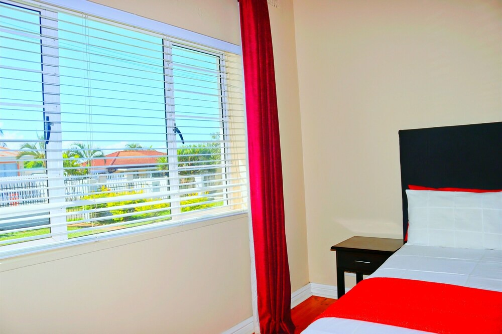 Bluff House | Seas Of Ships Guest House