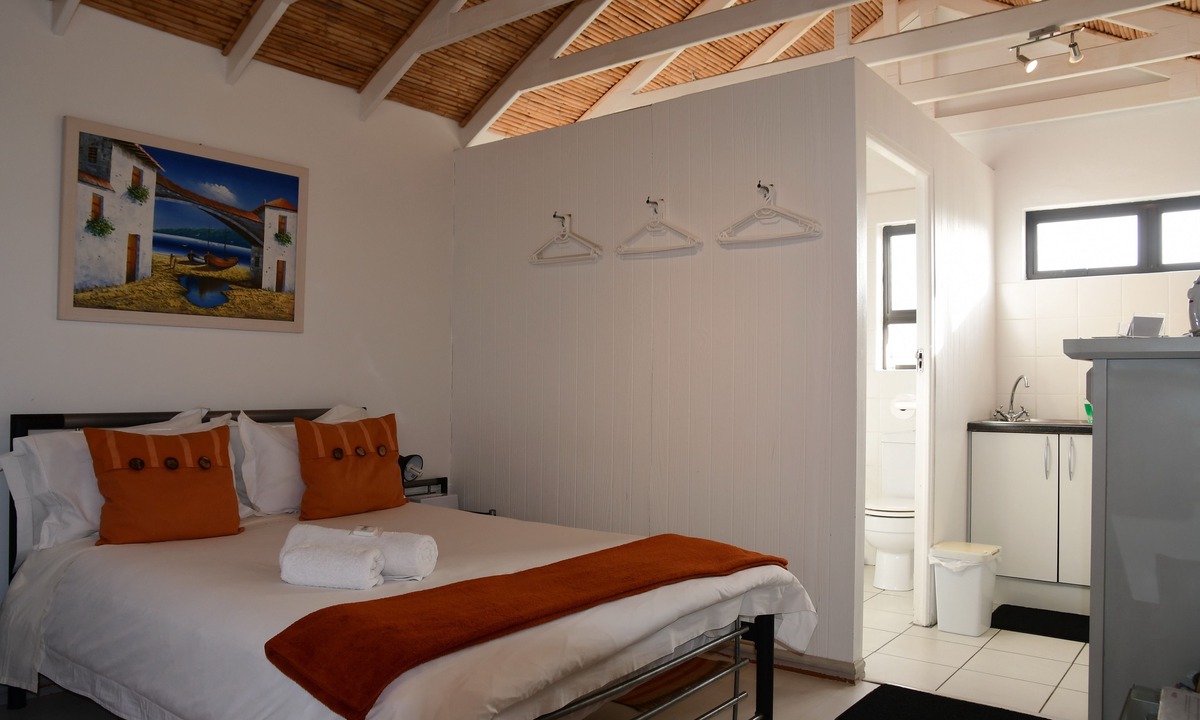 Pinelands Apartment | Bradclin House