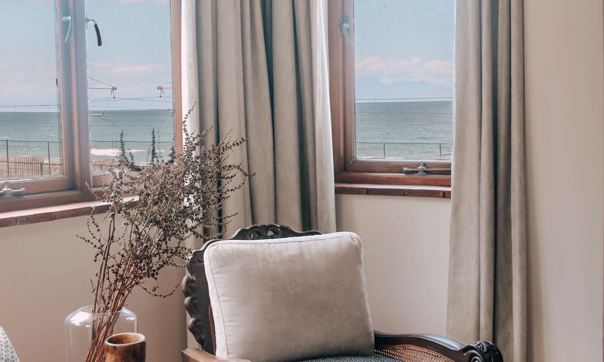St. James House | Sonnekus Boutique Hotel & Bistro