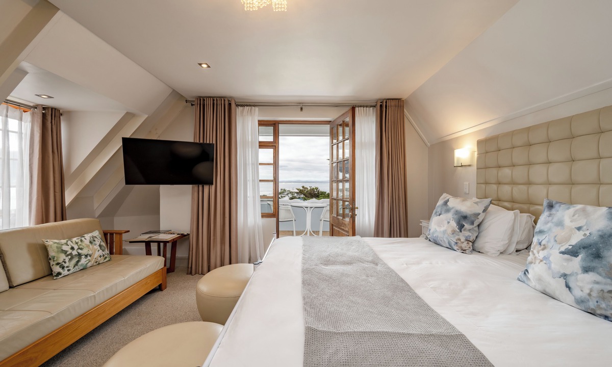 Hermanus City-Centre Hotel | Harbour House Hotel