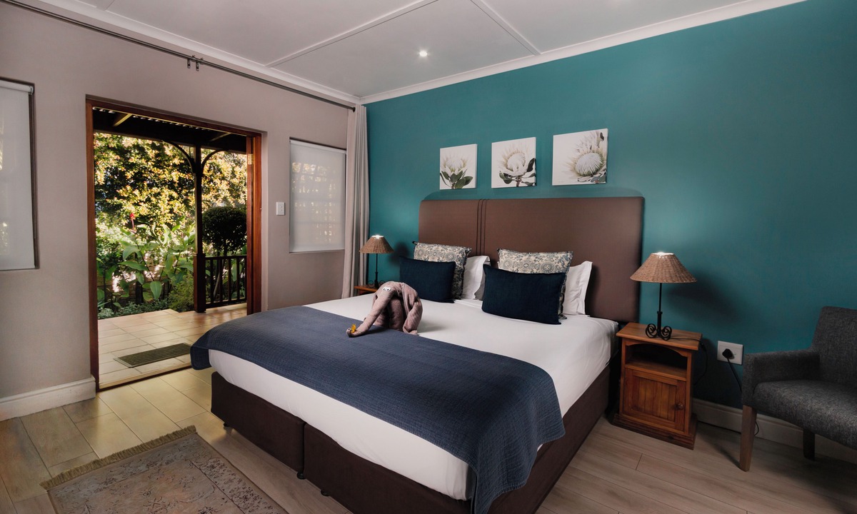 Oudtshoorn House | 88 Baron van Reede Guesthouse