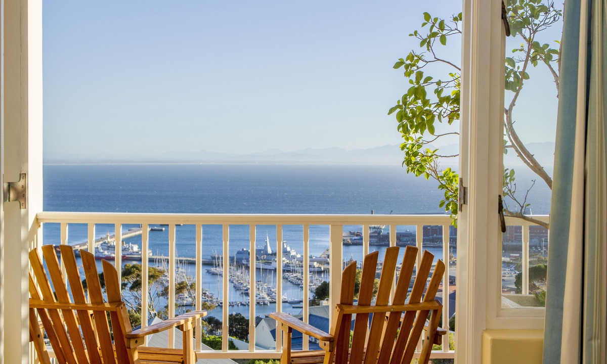 Simon's Town House | Albatross Guest House