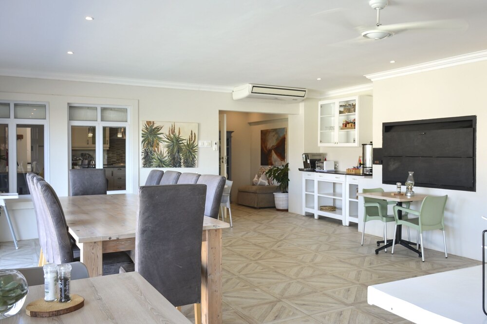 Hilton Bed & Breakfast | 66 On Monzali