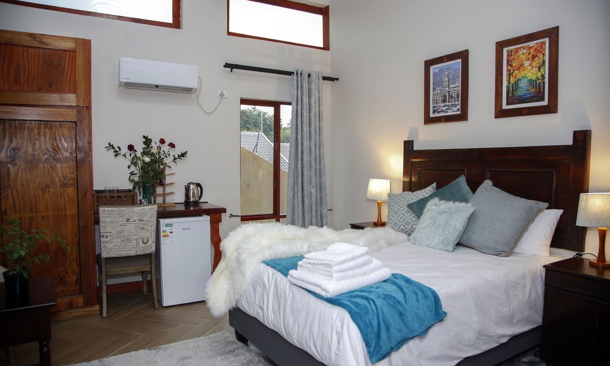 Kempton Park Hotel | Travetel OR Tambo Airport Hotel