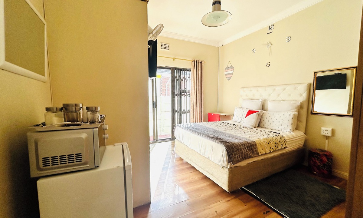 Eikenbosch House | Executive Accommodation Bellville