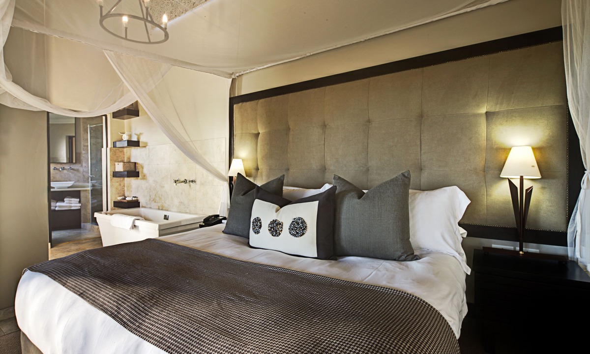 Roodeplaat Hotel | The Blades