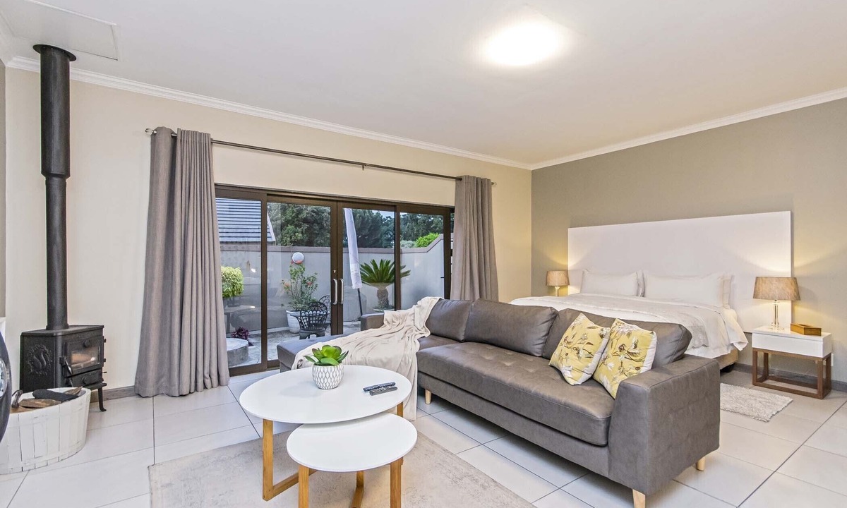 Greater Johannesburg Metropolitan Area House | Dunton Guest House