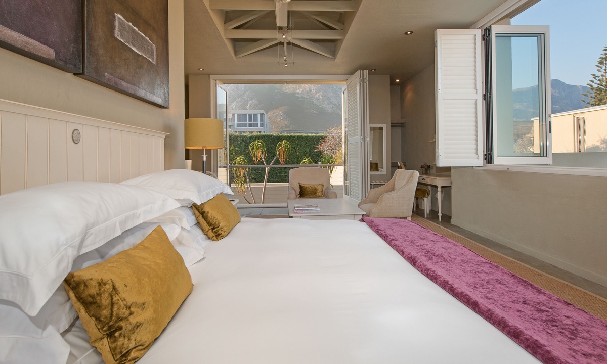 Voelklip House | Mosselberg on Grotto Beach